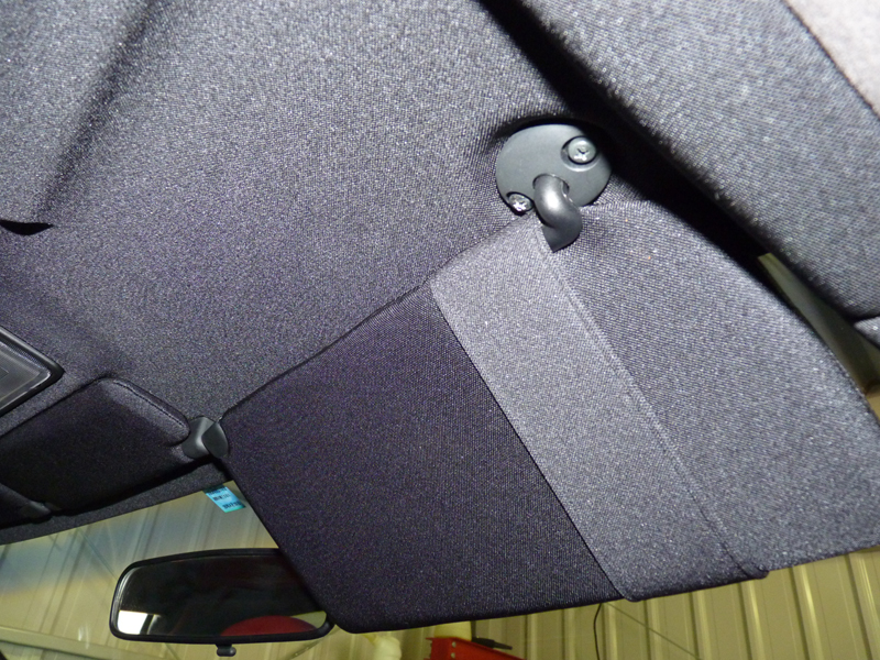 NSX 02R用 運転席側サンバイザーの裏側（カードホルダーバンド）