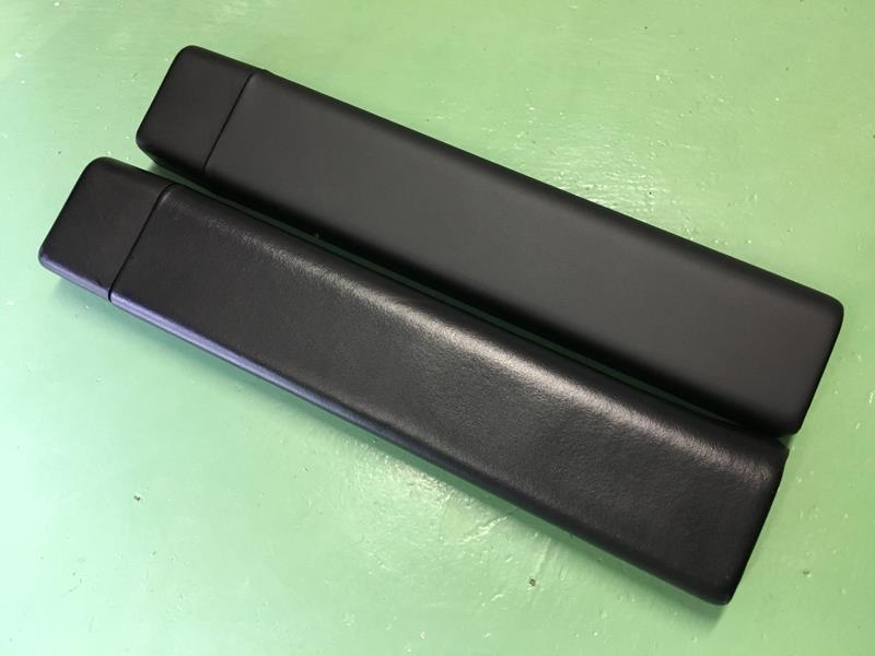 NSX 02R用と前期型のサイドガーニッシュ比較