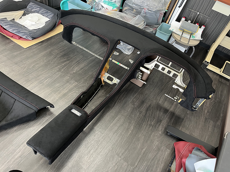 NSX ウルトラスエード貼り換え後のダッシュボード