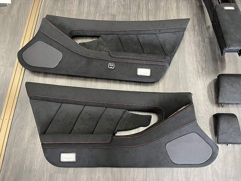 NSX ウルトラスエード貼り換え後のドアパネル