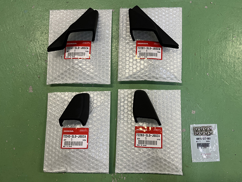 NSX 02R用サッシュホルダーガーニッシュ 1式（段ボール開封後）