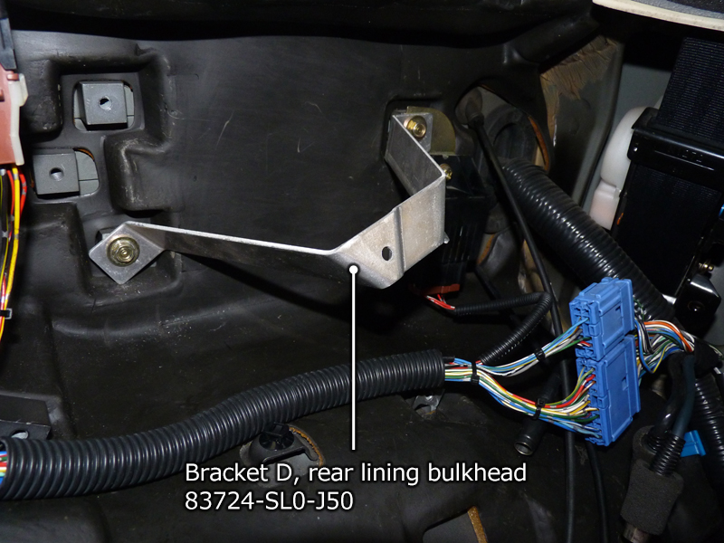 NSX-R Bracket D, rear lining bulkhead (83724-SL0-J50) installed